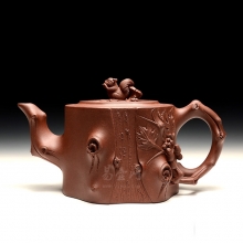 【松鼠葡萄壶】宜兴名家紫砂壶 冯盘军全手紫砂壶 大品花器作品 生动形象 收藏力作