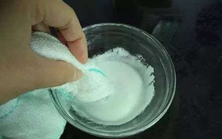 用小苏打清洗紫砂壶