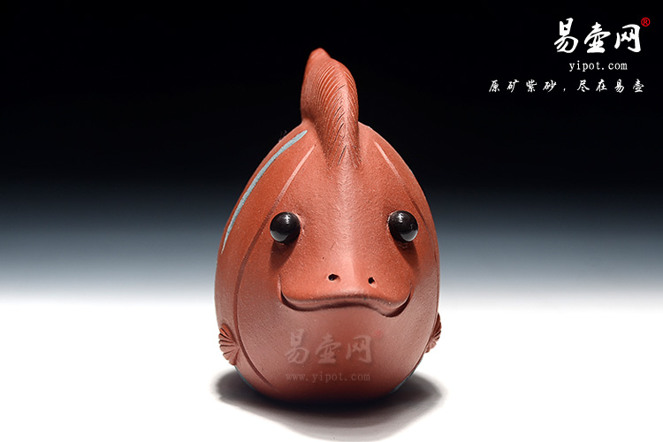 宜兴原矿紫砂摆件：紫砂金鱼茶宠图片