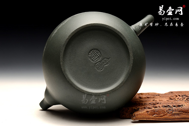 王品荣老师莲子壶图片，高档紫砂壶价格