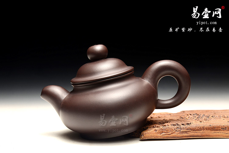 宜兴紫砂陶艺名家：徐俊英扁灯壶图片